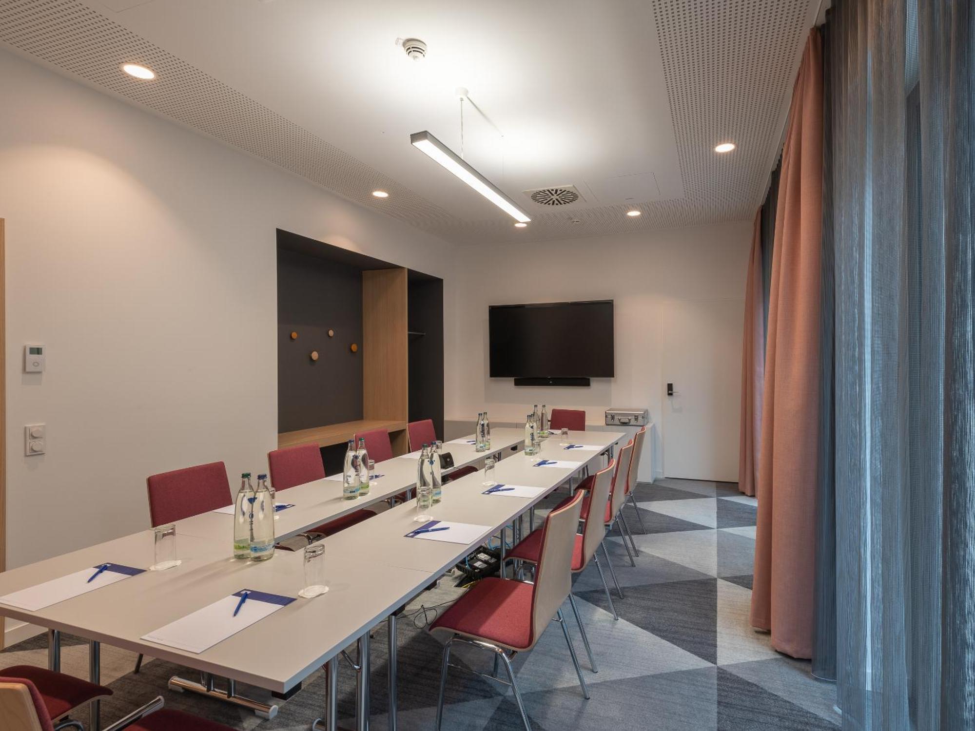 Holiday Inn Express Heilbronn By Ihg Exterior foto