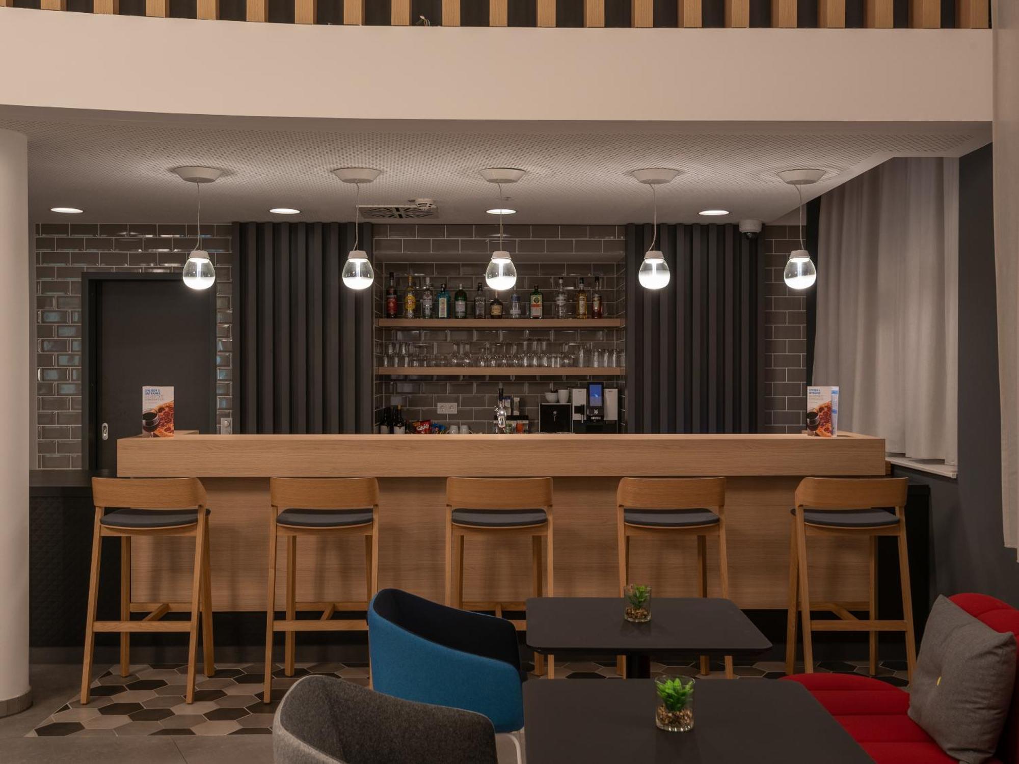 Holiday Inn Express Heilbronn By Ihg Exterior foto